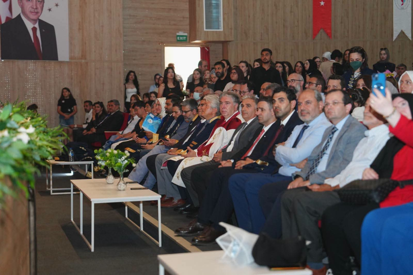 Yalova Üniversitesi Hukuk Fakültesi’nde Mezuniyet Coşkusu: Genç Hukukçular Meslek Hayatına Uğurlandı