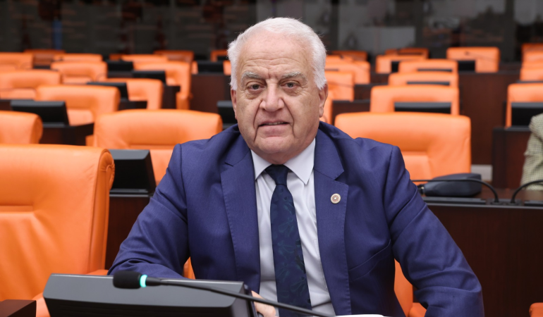 BECAN’DAN İÇİŞLERİ BAKANLIĞI’NA TEPKİ: “TRAFİK KAZALARIYLA İLGİLİ SORULARIM 1 YILDIR YANITSIZ”