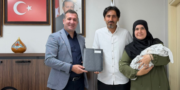 Yalova’da Bir İlk: Geçici Koruyucu Aile Modeliyle Bir Bebek Daha Sıcak Yuvaya Kavuştu 7 Yalova’da Bir İlk: Geçici Koruyucu Aile Modeliyle Bir Bebek Daha Sıcak Yuvaya Kavuştu