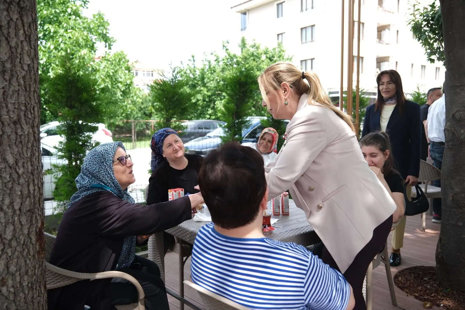 Altınova’da Yenilenen Cumhuriyet Parkı Hizmete Açıldı: İlçeye Modern Sosyal Yaşam Alanı Kazandırıldı 5 Altınova’da Yenilenen Cumhuriyet Parkı Hizmete Açıldı: İlçeye Modern Sosyal Yaşam Alanı Kazandırıldı