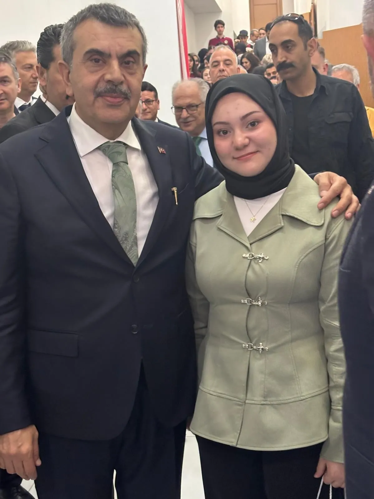 Zehra Ocak’tan Türkiye İkinciliği: Fetih Ruhu Yarışmaları’nda Yalova’ya Büyük Gurur 4 Zehra Ocak’tan Türkiye İkinciliği: Fetih Ruhu Yarışmaları’nda Yalova’ya Büyük Gurur