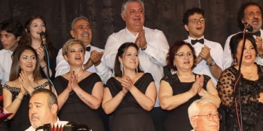 Nevbahar Türk Sanat Müziği Topluluğu’ndan Unutulmaz Gece: “Bir Güfte Bir Beste” Konseri Büyük Beğeni Topladı 2 Nevbahar Türk Sanat Müziği Topluluğu’ndan Unutulmaz Gece: “Bir Güfte Bir Beste” Konseri Büyük Beğeni Topladı