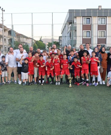 Şampiyonluk Kupası Bir Kez Daha Çiftlikköy’ün