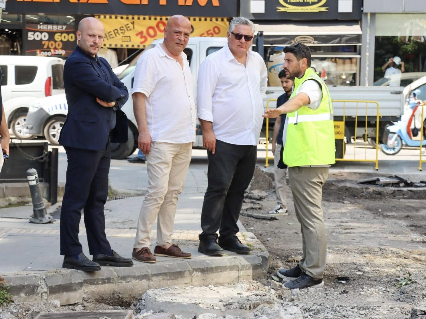 Yalova Belediyesi’nden Yol Seferberliği: Safran Yolu ve Şefika Sokak’ta Çalışmalar Hız Kesmeden Devam Ediyor 4 Yalova Belediyesi’nden Yol Seferberliği: Safran Yolu ve Şefika Sokak’ta Çalışmalar Hız Kesmeden Devam Ediyor