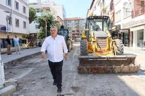 Yalova Belediyesi’nden Yol Seferberliği: Safran Yolu ve Şefika Sokak’ta Çalışmalar Hız Kesmeden Devam Ediyor 11 Yalova Belediyesi’nden Yol Seferberliği: Safran Yolu ve Şefika Sokak’ta Çalışmalar Hız Kesmeden Devam Ediyor