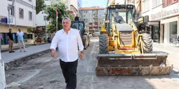 Yalova Belediyesi’nden Yol Seferberliği: Safran Yolu ve Şefika Sokak’ta Çalışmalar Hız Kesmeden Devam Ediyor 3 Yalova Belediyesi’nden Yol Seferberliği: Safran Yolu ve Şefika Sokak’ta Çalışmalar Hız Kesmeden Devam Ediyor
