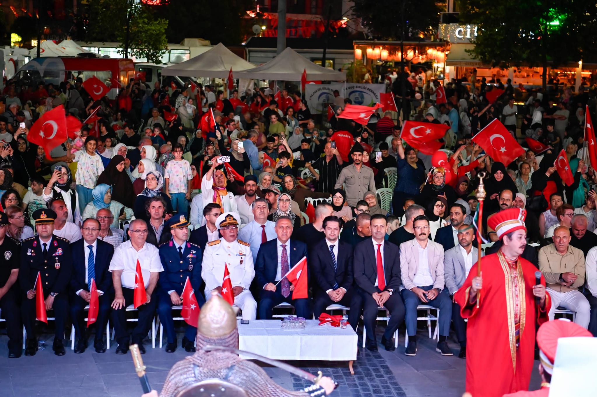 Yalova’da 15 Temmuz Demokrasi ve Milli Birlik Günü’nün 10. Yılında Anlamlı Anma Programları Düzenlendi 6 Yalova’da 15 Temmuz Demokrasi ve Milli Birlik Günü’nün 10. Yılında Anlamlı Anma Programları Düzenlendi