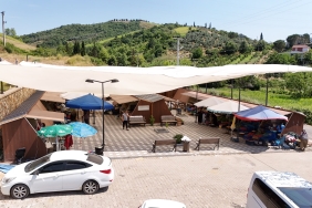 Şenköy Organik Köylü Pazarı’na Modern Gölgelendirme Sistemi: 50 Şenköy Organik Köylü Pazarı’na Modern Gölgelendirme Sistemi: Üretici ve Vatandaşlar İçin Daha Konforlu Alışveriş Ortamı