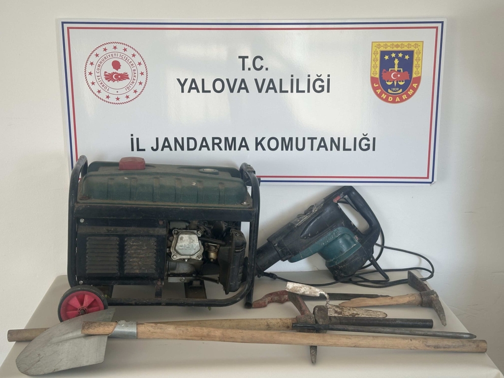 Yalova’da Kaçak Kazı Operasyonu: Karlık Yaylası’nda Suçüstü Yakalanan 2 Şüpheli Hakkında İşlem Başlatıldı