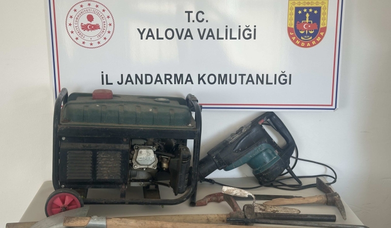 Yalova’da Kaçak Kazı Operasyonu: Karlık Yaylası’nda Suçüstü Yakalanan 2 Şüpheli Hakkında İşlem Başlatıldı 6 Yalova’da Kaçak Kazı Operasyonu: Karlık Yaylası’nda Suçüstü Yakalanan 2 Şüpheli Hakkında İşlem Başlatıldı