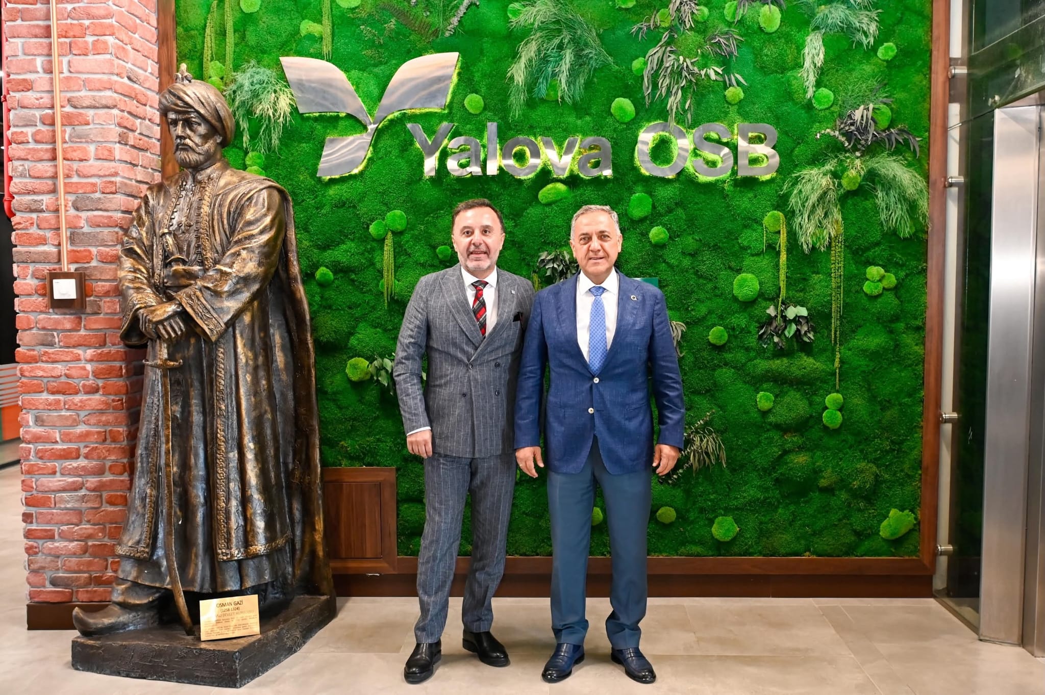 Yalova Makine İhtisas OSB'de Kritik Zirve! Yatırımlar, Altyapı ve Gelecek Vizyonu Masaya Yatırıldı 5 Yalova Makine İhtisas OSB'de Kritik Zirve! Yatırımlar, Altyapı ve Gelecek Vizyonu Masaya Yatırıldı