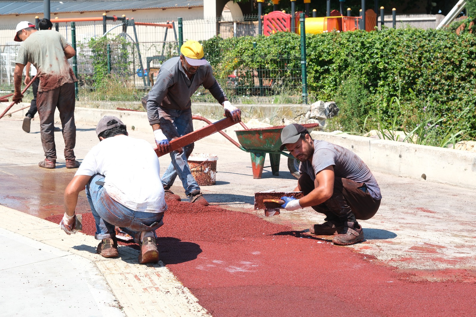 Çiftlikköy Sahil Yürüyüş Yolunun 2. Etabı Yenileniyor 5 Çiftlikköy Sahil Yürüyüş Yolunun 2. Etabı Yenileniyor