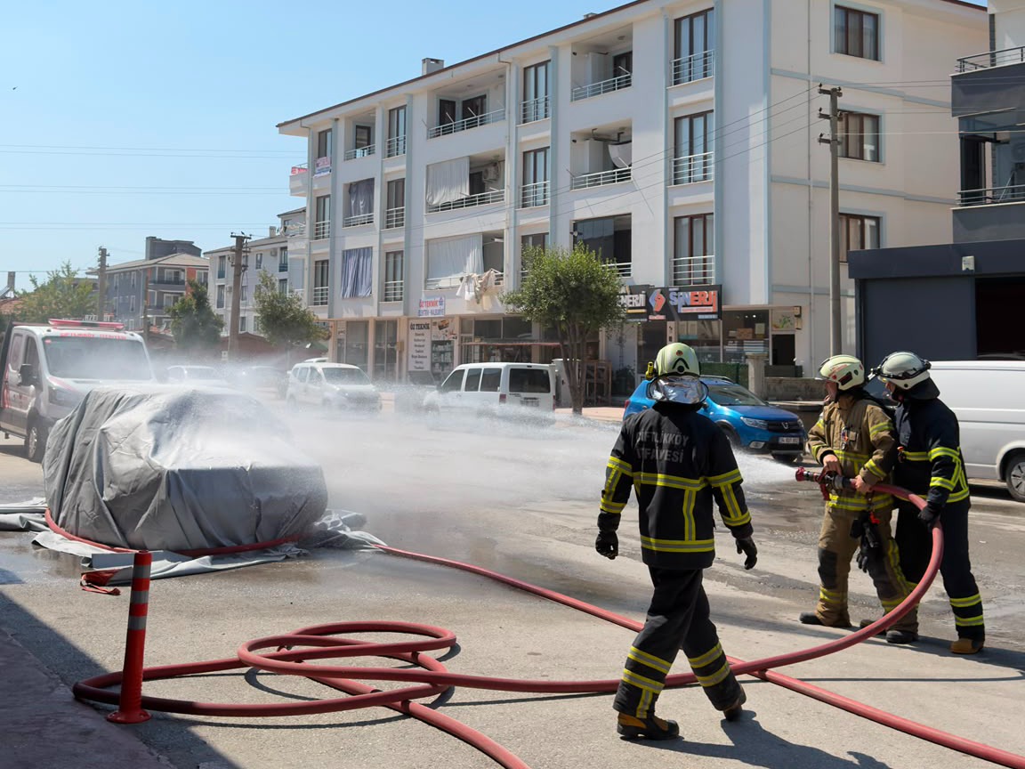 Çiftlikköy İtfaiyesi'nden Elektrikli Araç Yangınları ve İpli Kurtarma İçin Kapsamlı Eğitim 6 Çiftlikköy İtfaiyesi'nden Elektrikli Araç Yangınları ve İpli Kurtarma İçin Kapsamlı Eğitim