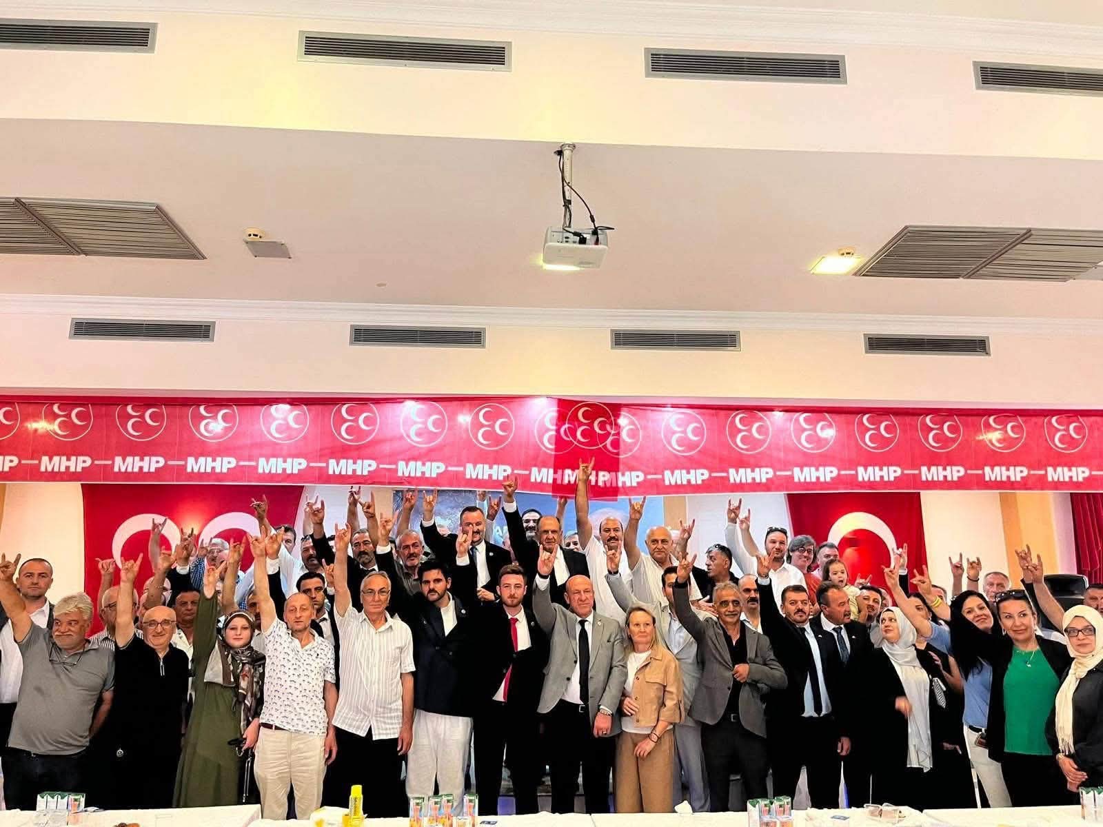 MHP Altınova İlçe Kongresi Tamamlandı: Ramazan Uysal Güven Tazeledi 6 MHP Altınova İlçe Kongresi Tamamlandı: Ramazan Uysal Güven Tazeledi