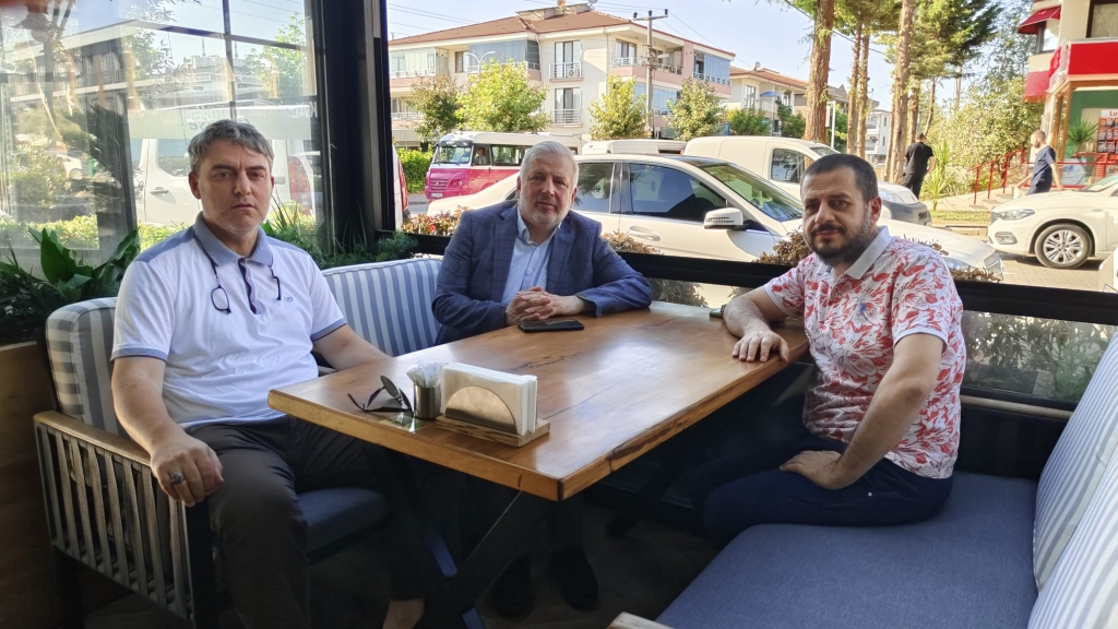 Uzm. Dr. Ragıp İsmail Engin Hac Görevini Tamamlayarak Yurda Döndü: Diyanet Organizasyonuna Tam Not