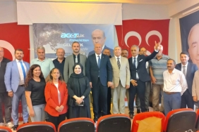 MHP Armutlu’da Güven Tazeledi: Yavuz Bayram Yeniden İlçe Başkanı Seçildi 16 MHP Armutlu’da Güven Tazeledi: Yavuz Bayram Yeniden İlçe Başkanı Seçildi