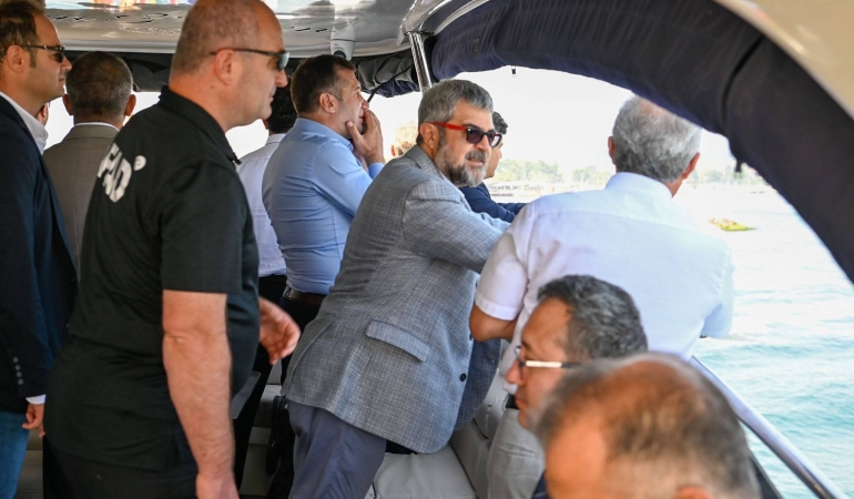 Yalova’da 1 Temmuz Denizcilik ve Kabotaj Bayramı Coşkusu: İl Sağlık Müdürü Kaşıkcı Resmi Törene Katıldı 1 Yalova’da 1 Temmuz Denizcilik ve Kabotaj Bayramı Coşkusu: İl Sağlık Müdürü Kaşıkcı Resmi Törene Katıldı