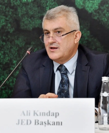 Jeotermal Sektöründen “Süper İzin” Çağrısı: 10 Milyar Dolarlık Yatırım İçin Süreçlerin Hızlandırılması İsteniyor 2 Jeotermal Sektöründen “Süper İzin” Çağrısı: 10 Milyar Dolarlık Yatırım İçin Süreçlerin Hızlandırılması İsteniyor