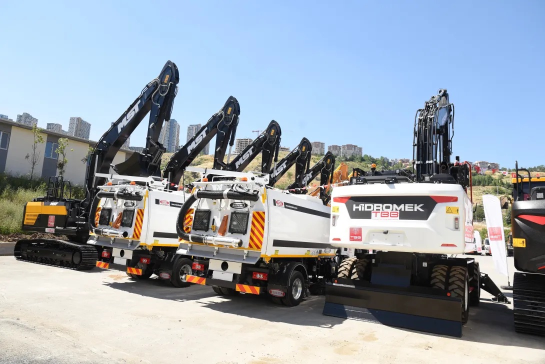 ÇİFTLİKKÖY BELEDİYESİ’NE TÜRKİYE BELEDİYELER BİRLİĞİ’NDEN VİDANJÖR HİBESİ: ARAÇ FİLOSU GÜÇLENİYOR 6 ÇİFTLİKKÖY BELEDİYESİ’NE TÜRKİYE BELEDİYELER BİRLİĞİ’NDEN VİDANJÖR HİBESİ: ARAÇ FİLOSU GÜÇLENİYOR