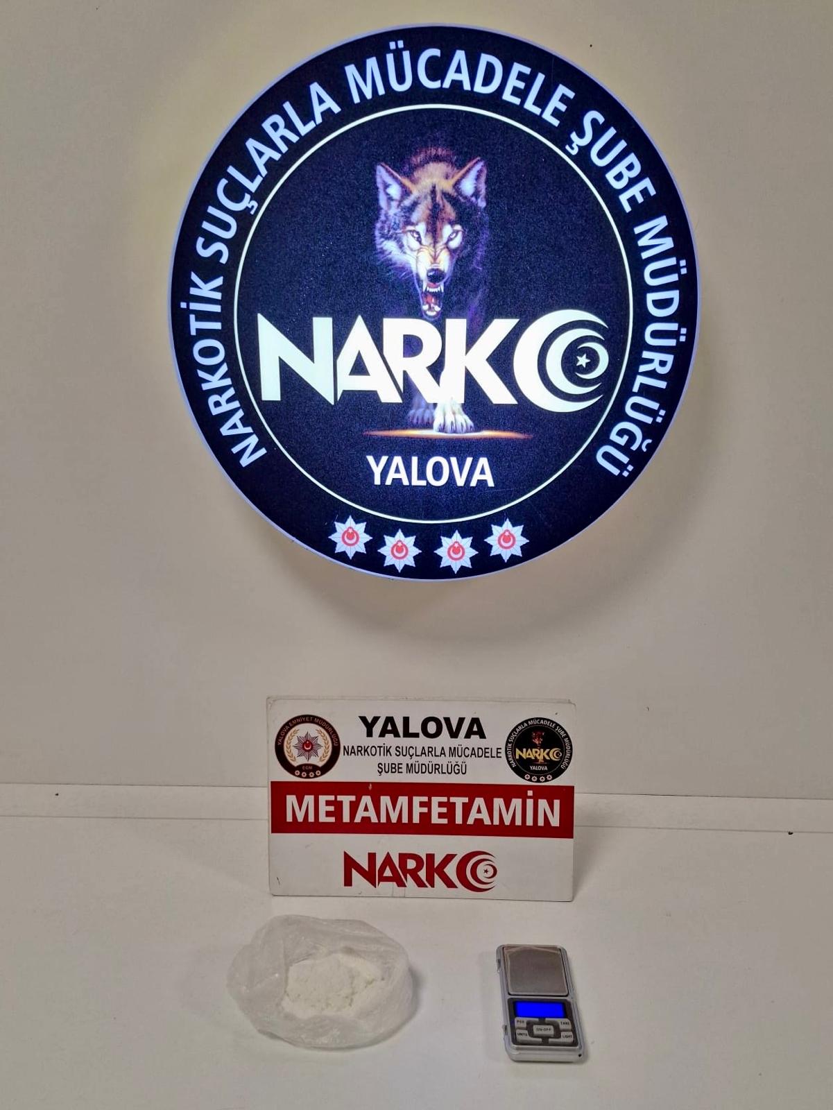 Yalova’da Narkotik Operasyonu: 8 Şüpheli Yakalandı, 6 Kişi Tutuklandı 4 Yalova’da Narkotik Operasyonu: 8 Şüpheli Yakalandı, 6 Kişi Tutuklandı