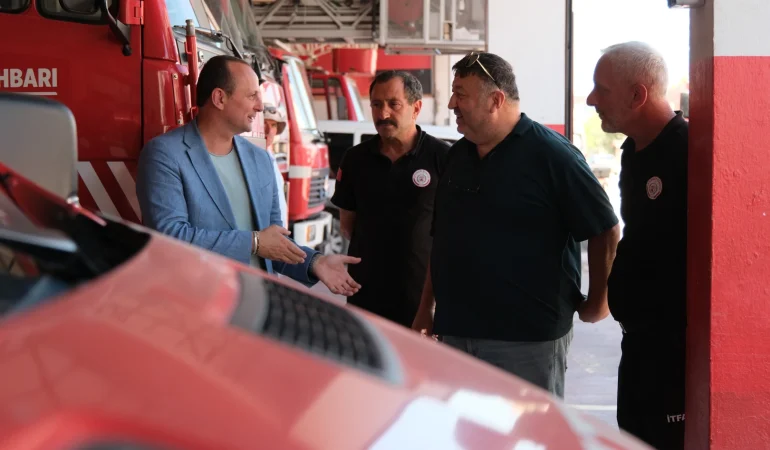 Başkan Adil Yele, Çiftlikköy İtfaiyesi’ni Ziyaret Etti: “İtfaiyecilerimizin Yanındayız”