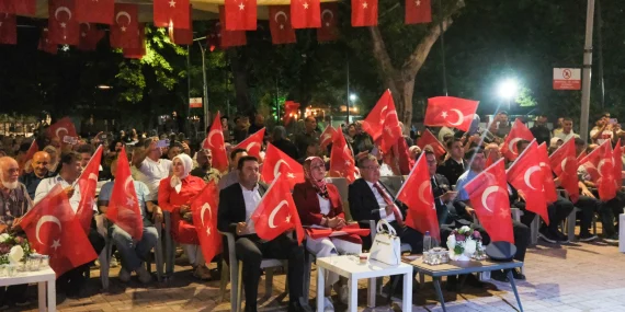 ÇİFTLİKKÖY’DE 15 TEMMUZ ETKİNLİKLERİ YAPILDI 14 ÇİFTLİKKÖY’DE 15 TEMMUZ ETKİNLİKLERİ YAPILDI