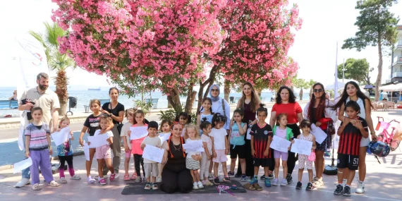 Çiftlikköy’de Minikler Yoga ile Buluştu 17 Çiftlikköy’de Minikler Yoga ile Buluştu