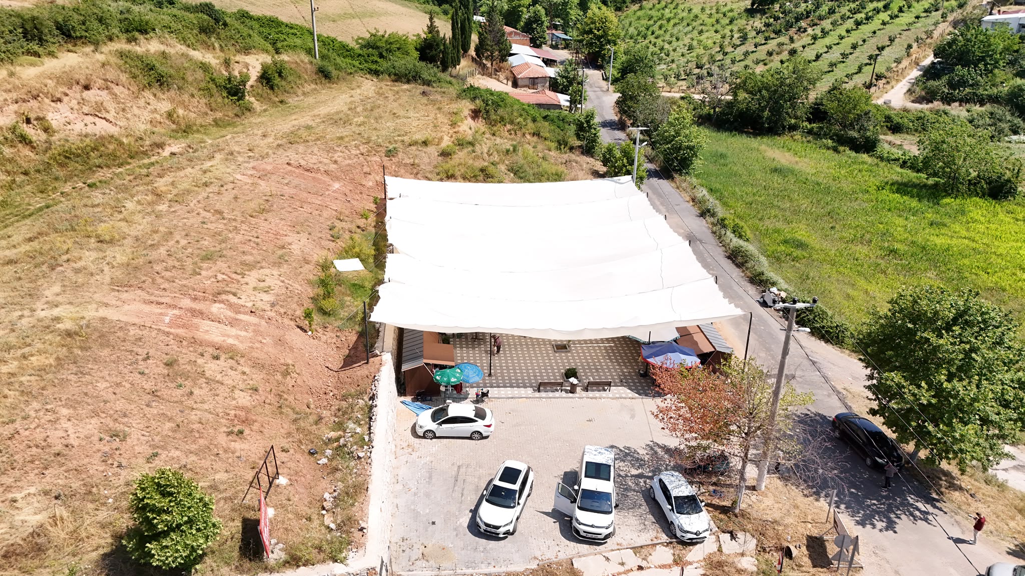 Şenköy Organik Köylü Pazarı’na Modern Gölgelendirme Sistemi: Üretici ve Vatandaşlar İçin Daha Konforlu Alışveriş Ortamı