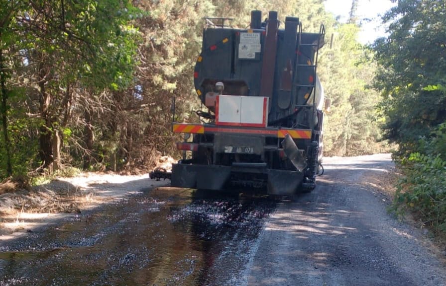 Yalova’da Köy Yollarında Büyük Dönüşüm: İl Özel İdaresi Yol Çalışmalarını Aralıksız Sürdürüyor 5 Yalova’da Köy Yollarında Büyük Dönüşüm: İl Özel İdaresi Yol Çalışmalarını Aralıksız Sürdürüyor