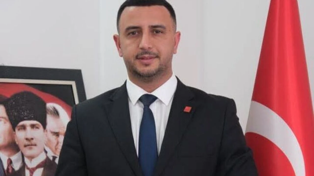 CHP Çiftlikköy İlçe Başkanı Savaş Kaşıkçı’dan Parti İçi Tartışmalara Sert Tepki: “Örgüt İradesini Yok Sayan Hiçbir Anlayışı Tanımıyoruz”