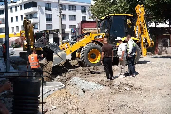 Altınova’da Altyapı Seferberliği: Başkan Yasemin Fazlaca 2026’yı “Altyapı Yılı” İlan Etti 5 Altınova’da Altyapı Seferberliği: Başkan Yasemin Fazlaca 2026’yı “Altyapı Yılı” İlan Etti