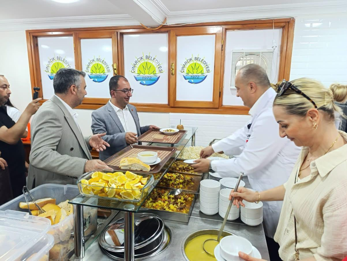 Çınarcık Kent Lokantası Hizmete Girdi: Sosyal Belediyecilikte Yeni Dönem Başladı 8 Çınarcık Kent Lokantası Hizmete Girdi: Sosyal Belediyecilikte Yeni Dönem Başladı
