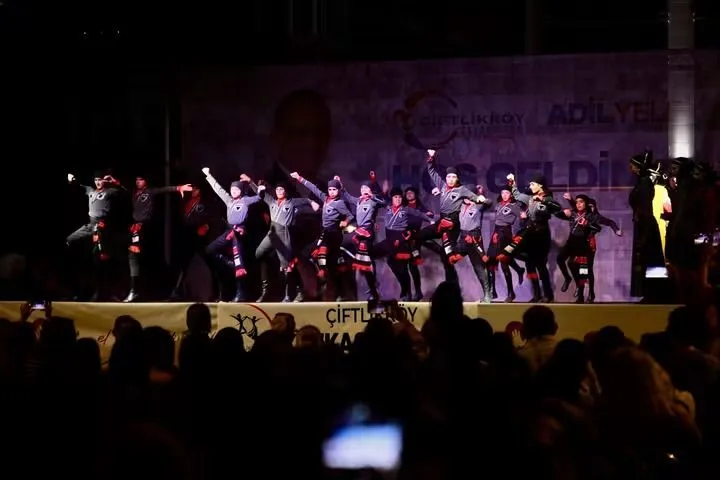 Çiftlikköy Kafkas Festivali Yoğun Katılımla Gerçekleşti: Kaymakam Ali Ada’dan Birlik ve Beraberlik Mesajı 6 Çiftlikköy Kafkas Festivali Yoğun Katılımla Gerçekleşti: Kaymakam Ali Ada’dan Birlik ve Beraberlik Mesajı