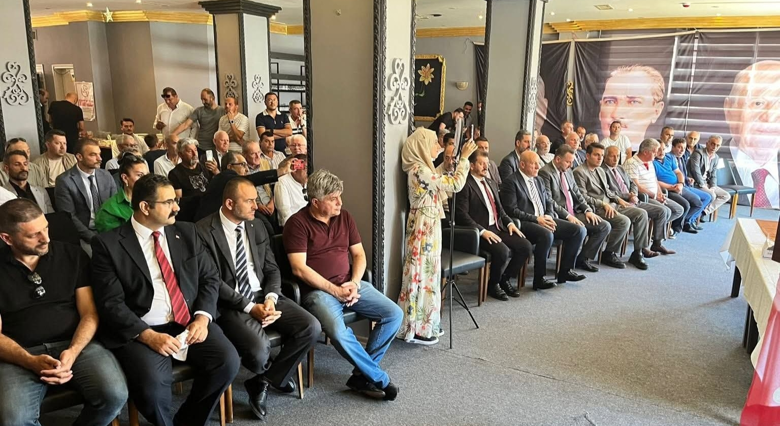 MHP TERMAL İLÇE KONGRESİNDE GÜVEN TAZELENDİ: SERKAN ERGEN YENİDEN BAŞKAN SEÇİLDİ 7 MHP TERMAL İLÇE KONGRESİNDE GÜVEN TAZELENDİ: SERKAN ERGEN YENİDEN BAŞKAN SEÇİLDİ