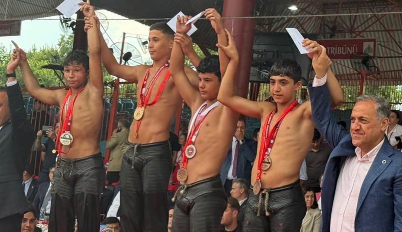 Altınova Belediyespor Kırkpınar’da Tarih Yazdı: Şampiyonluk ve Büyük Başarı Yalova’ya Gurur Yaşattı 8 Altınova Belediyespor Kırkpınar’da Tarih Yazdı: Şampiyonluk ve Büyük Başarı Yalova’ya Gurur Yaşattı
