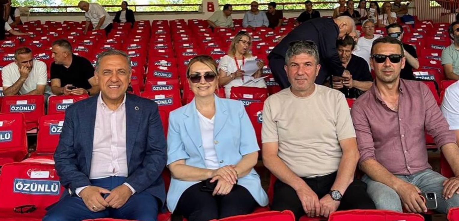 Altınova Belediyespor Kırkpınar’da Tarih Yazdı: Şampiyonluk ve Büyük Başarı Yalova’ya Gurur Yaşattı 10 Altınova Belediyespor Kırkpınar’da Tarih Yazdı: Şampiyonluk ve Büyük Başarı Yalova’ya Gurur Yaşattı