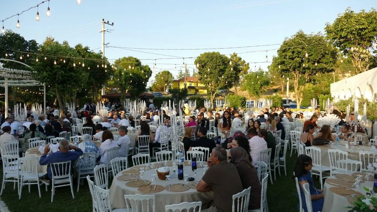 Merve Tuma ve Can Tutuğ Dünyaevine Girdi: Yalova’da Bin Kişilik Muhteşem Düğün
