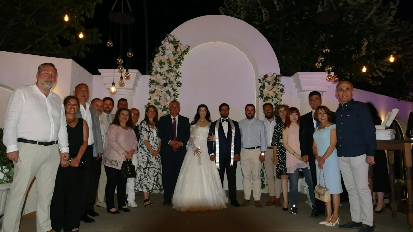 Merve Tuma ve Can Tutuğ Dünyaevine Girdi: Yalova’da Bin Kişilik Muhteşem Düğün
