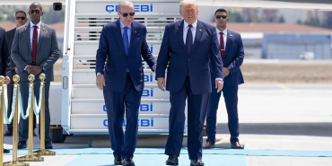 Trump Ankara'da: Erdoğan ile Kritik Zirve! Türkiye-ABD İlişkilerinde Yeni Dönem Mesajı 83 Trump Ankara'da: Erdoğan ile Kritik Zirve! Türkiye-ABD İlişkilerinde Yeni Dönem Mesajı