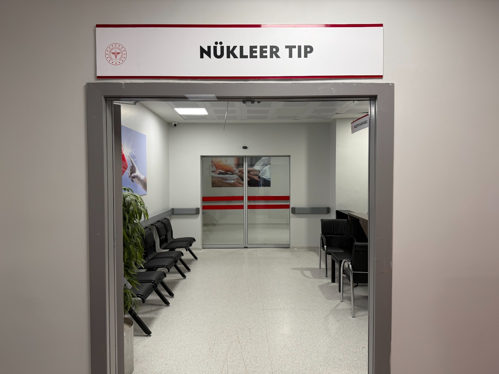 Yalova Eğitim ve Araştırma Hastanesi’nde Nükleer Tıp Dönemi: Hastalar Artık İl Dışına Sevk Edilmeyecek 4 Yalova Eğitim ve Araştırma Hastanesi’nde Nükleer Tıp Dönemi: Hastalar Artık İl Dışına Sevk Edilmeyecek