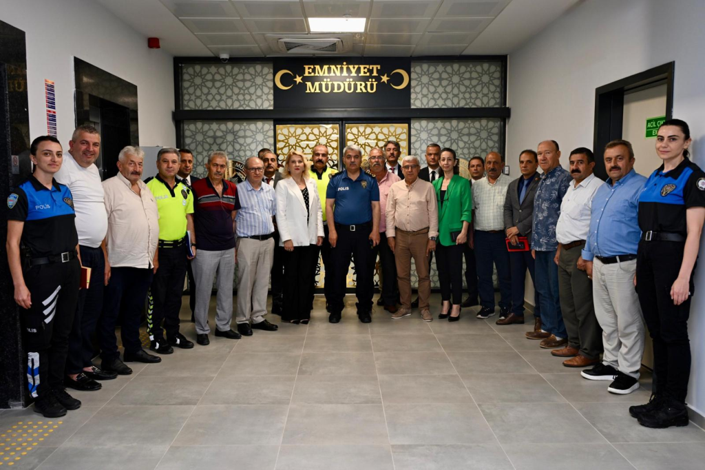 Yalova’da Güvenlik Masaya Yatırıldı: İl Emniyet Müdürü Yılmaz Delen Muhtarlarla Bir Araya Geldi