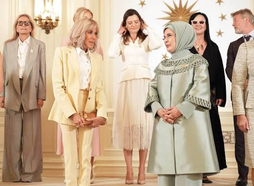 Emine Erdoğan’ın NATO Liderler Zirvesi Kapsamındaki Davetinden Yeni Görüntüler Paylaşıldı: 4 Emine Erdoğan’ın NATO Liderler Zirvesi Kapsamındaki Davetinden Yeni Görüntüler Paylaşıldı: