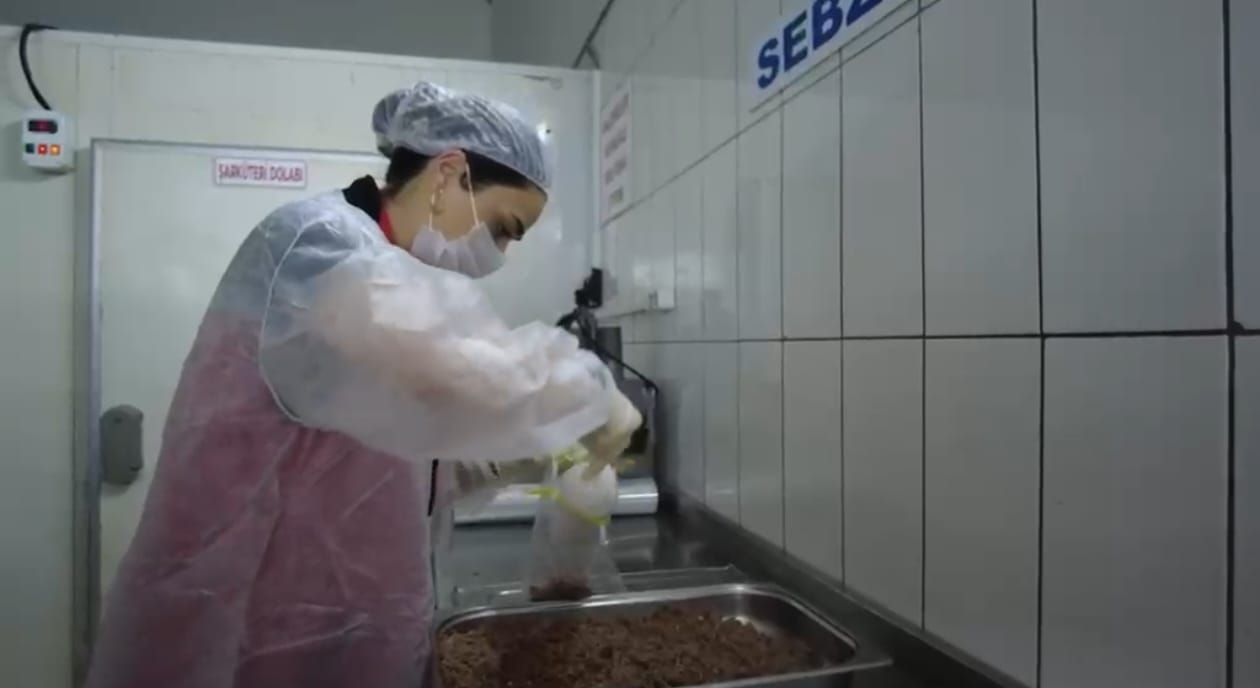 Yalova’da Gıda Güvenliği Denetimleri Aralıksız Sürüyor: Üretimden Tüketime Sıkı Kontrol 5 Yalova’da Gıda Güvenliği Denetimleri Aralıksız Sürüyor: Üretimden Tüketime Sıkı Kontrol