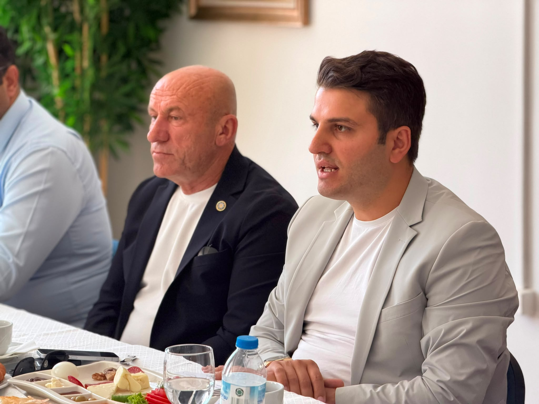 Yalova Kamu-Sen İl Başkanlığı’nda Devir Teslim: Sait Çolak Görevi Devraldı 6 Yalova Kamu-Sen İl Başkanlığı’nda Devir Teslim: Sait Çolak Görevi Devraldı