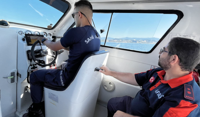 Yalova’da Gaz Kokusu Paniği! Çınarcık Açıklarında Demirli Tankerden Kaynaklandığı Belirlendi 1 Yalova’da Gaz Kokusu Paniği! Çınarcık Açıklarında Demirli Tankerden Kaynaklandığı Belirlendi