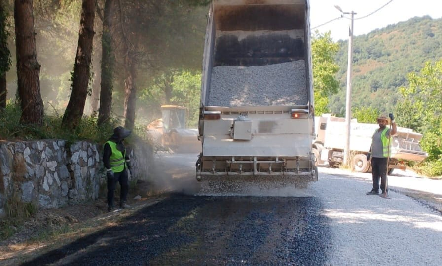 Yalova’da Köy Yollarında Büyük Dönüşüm: İl Özel İdaresi Yol Çalışmalarını Aralıksız Sürdürüyor 7 Yalova’da Köy Yollarında Büyük Dönüşüm: İl Özel İdaresi Yol Çalışmalarını Aralıksız Sürdürüyor