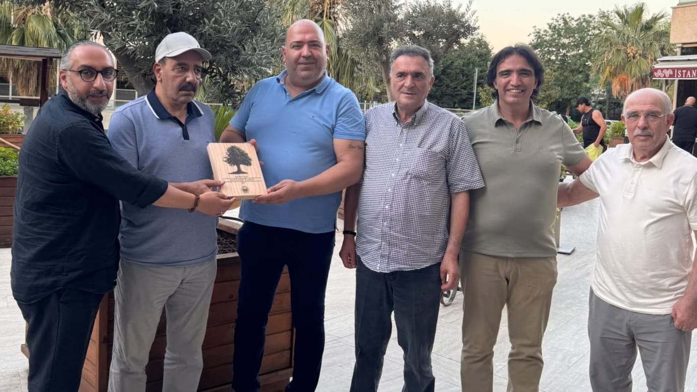 Orman ve Çevre Muhafızları Derneği’nden Anlamlı Vefa Projesi: Dişbudak Ağacından Özel Plaketlerle Doğa Dostlarına Teşekkür