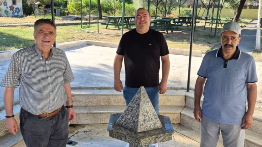 Hamdi Ulukaya, Mahmut Ulukaya ve Recep Cemil Tanguroğlu’na ORÇEM’den Onur ve Dayanışma Plaketi 9 Orman ve Çevre Muhafızları Derneği’nden Anlamlı Vefa Projesi: Dişbudak Ağacından Özel Plaketlerle Doğa Dostlarına Teşekkür
