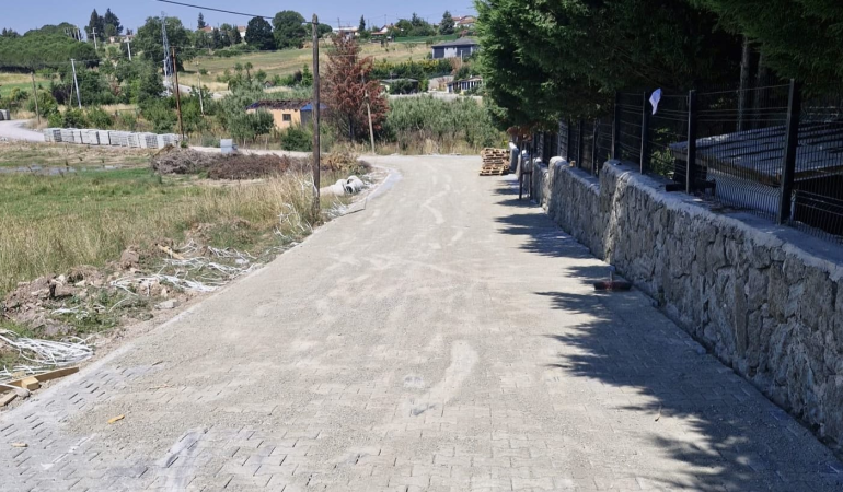 Yalova’da Kırsal Ulaşım Hamlesi: İl Özel İdaresi 29 Noktada 40 Bin Metrekare Kilitli Parke Çalışması Yürütüyor