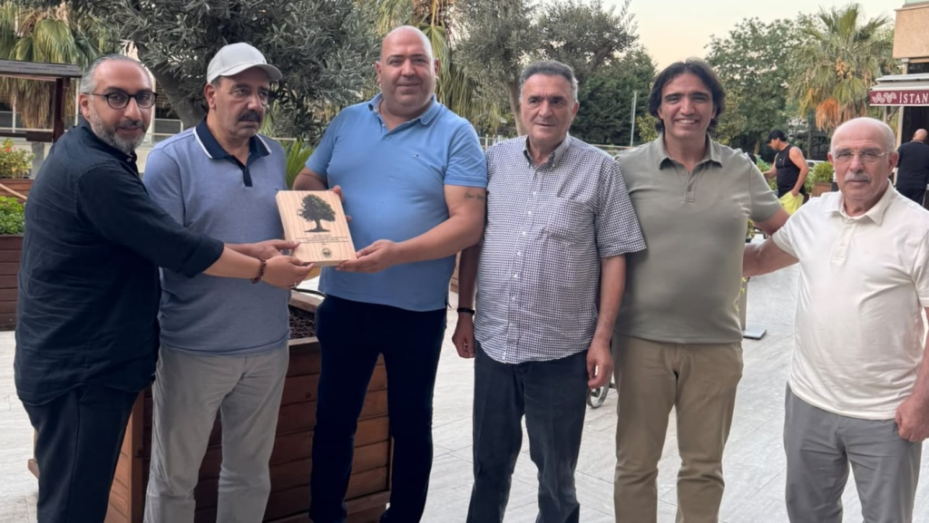 Orman ve Çevre Muhafızları Derneği’nden Anlamlı Vefa Projesi: Dişbudak Ağacından Özel Plaketlerle Doğa Dostlarına Teşekkür
